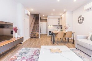 Duplex | Dining room - Apartamentos Dúplex Príncipe de Canalejas (Madrid)