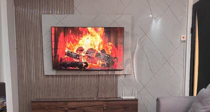 5 minutes from downtown Kinshasa. Small, chic, modern apartment 2.