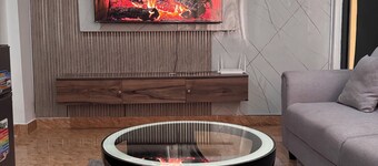 5 minutes from downtown Kinshasa. Small, chic, modern apartment 2.