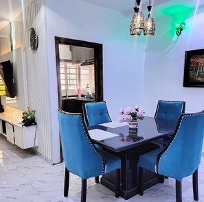 Dining - Obern Home Sweet Home Apartment (Warri)