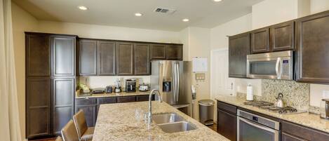 Fridge, microwave, stovetop, dishwasher