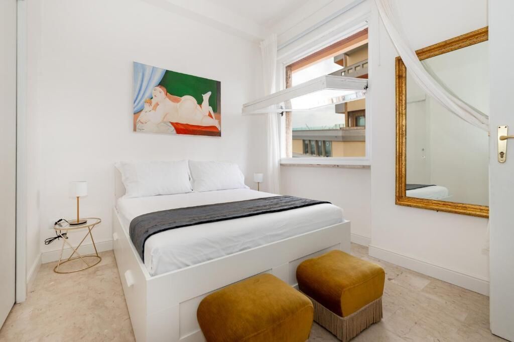 2 bedrooms, iron/ironing board, bed sheets