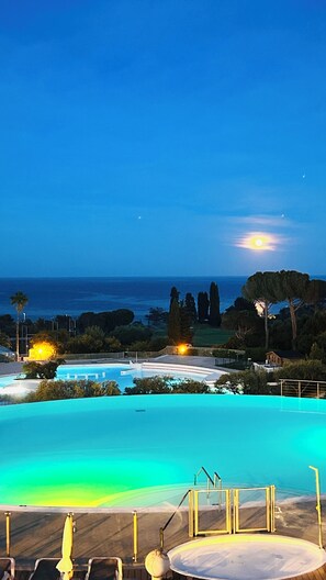 Pool - Vrbo Property (Saint-Raphaël)