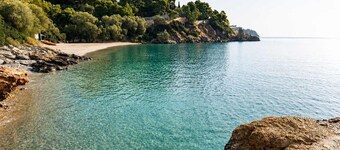 Artemida Olive Gem - Sunny Balcony Views & Parking