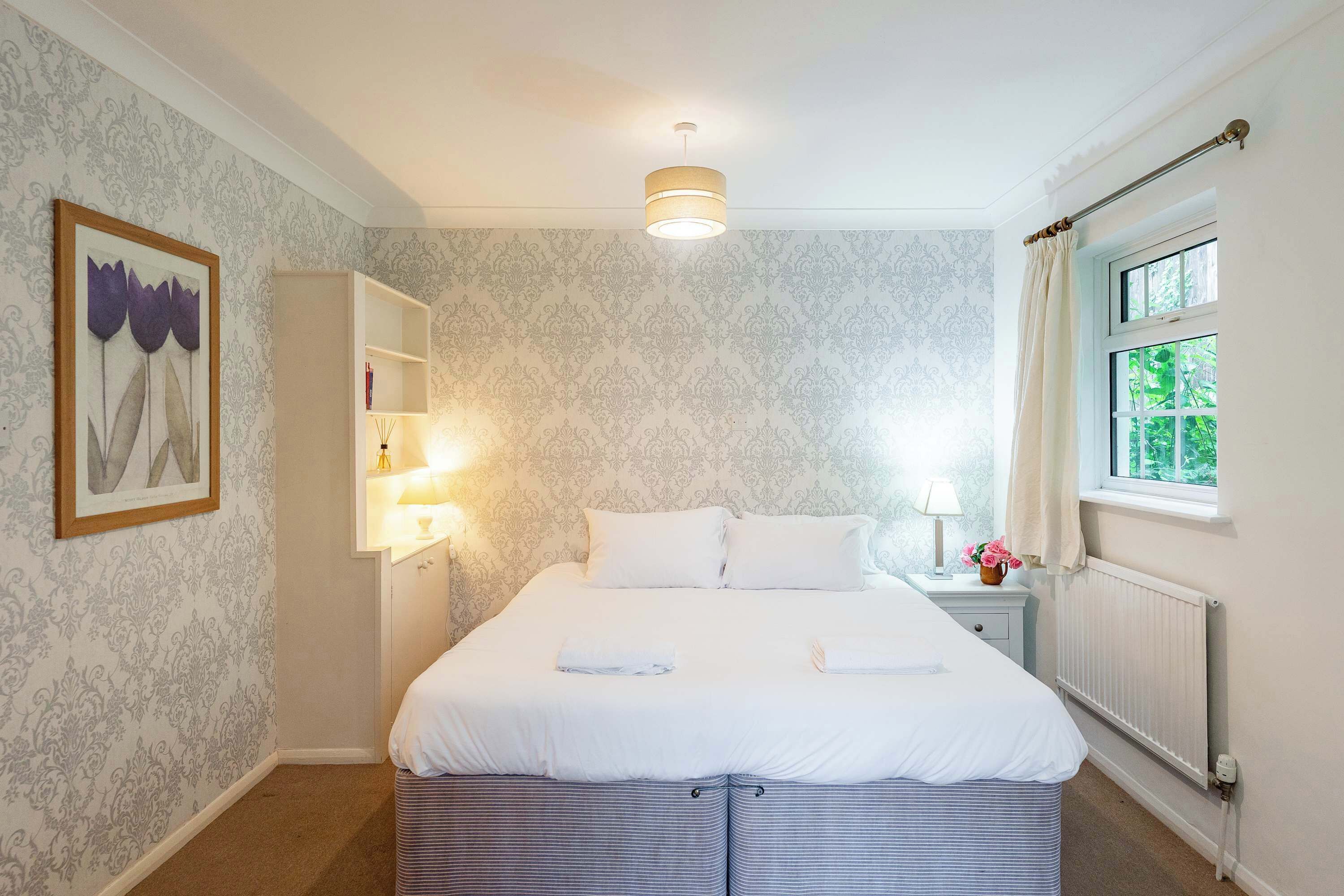 2 slaapkamers, een strijkplank/strijkijzer, wifi, beddengoed