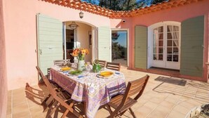 Outdoor dining - Villa la grive sea view swimming pool land 5500m² absolute calm (Provence-Alpes-Côte d'Azur)
