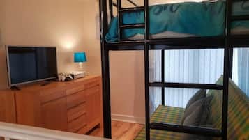 3 bedrooms, free WiFi, bed sheets