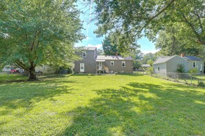 Exterior - Great for Families! Independence Getaway w/ Yard (Independence)