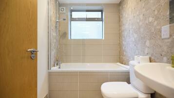 Apartment | Bathroom