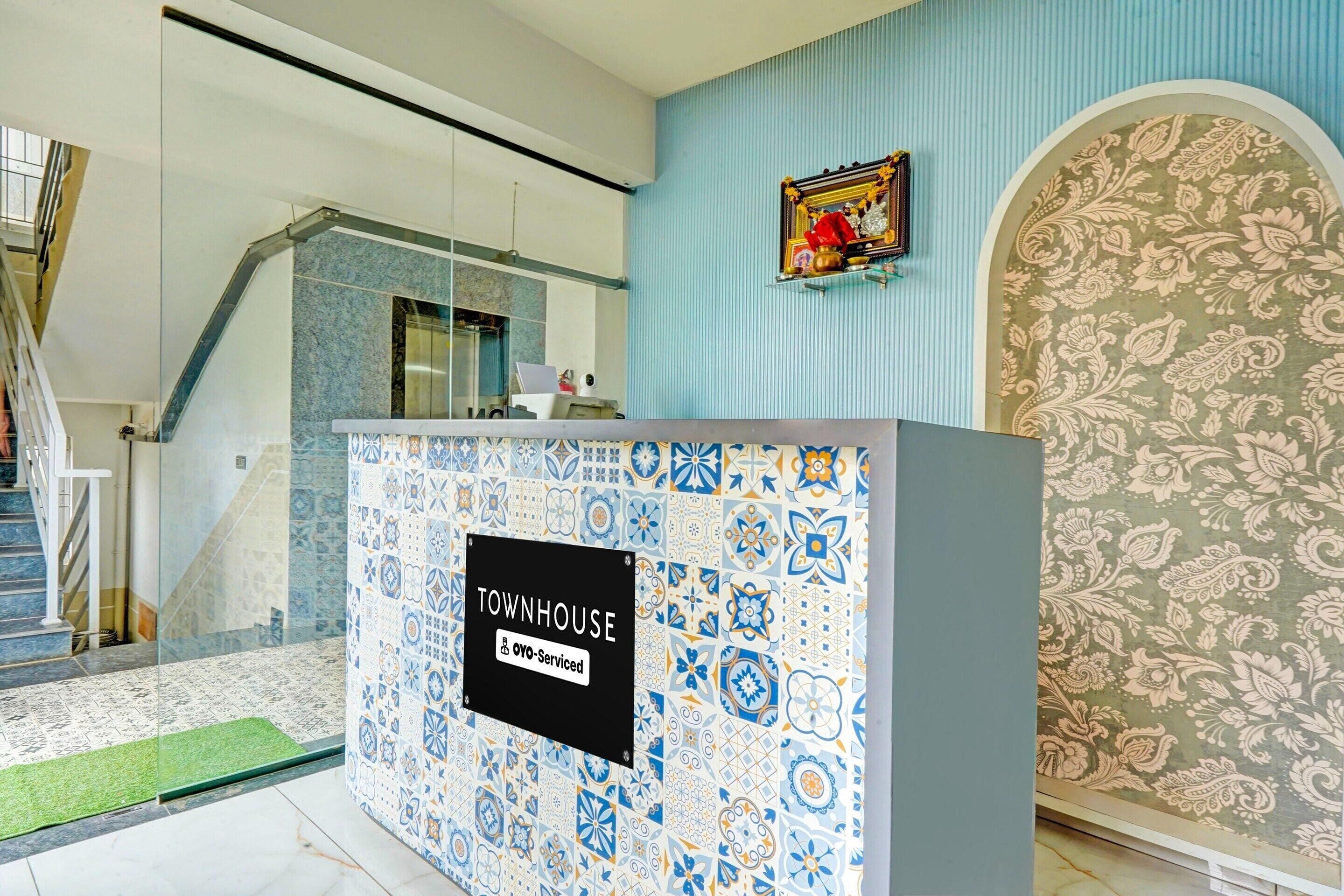 House | Reception