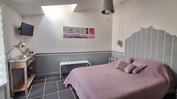 1 chambre, fer et planche à repasser, Wi-Fi, draps fournis