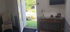 Interior - Lovely guest room in Charentais house (Saint-Augustin)