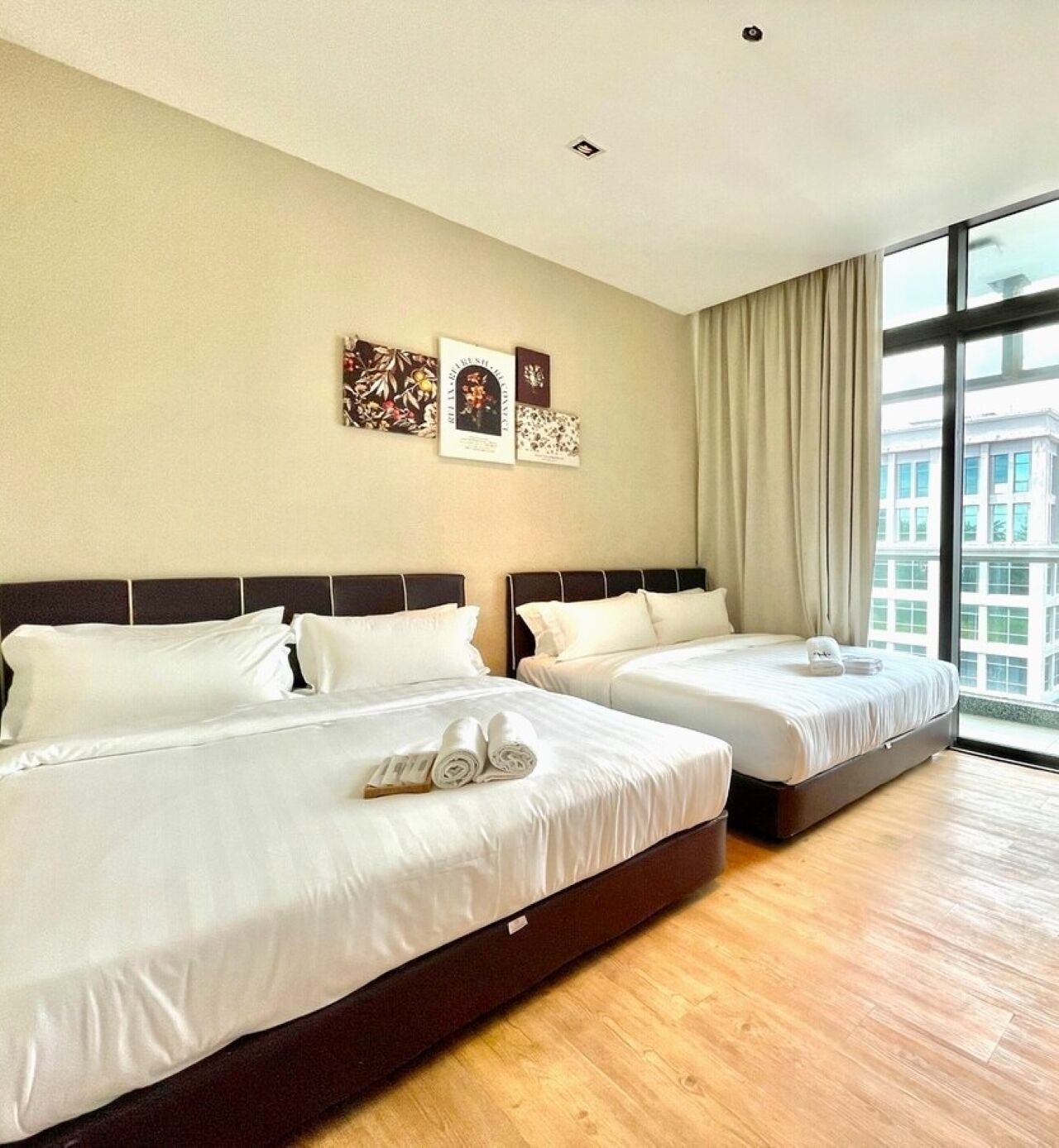 Duplex, 2 Bedrooms, City View | Iron/ironing board, free WiFi