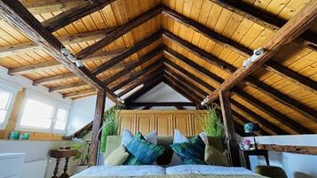2 Schlafzimmer, Schreibtisch, Bügeleisen/Bügelbrett, Reisekinderbett