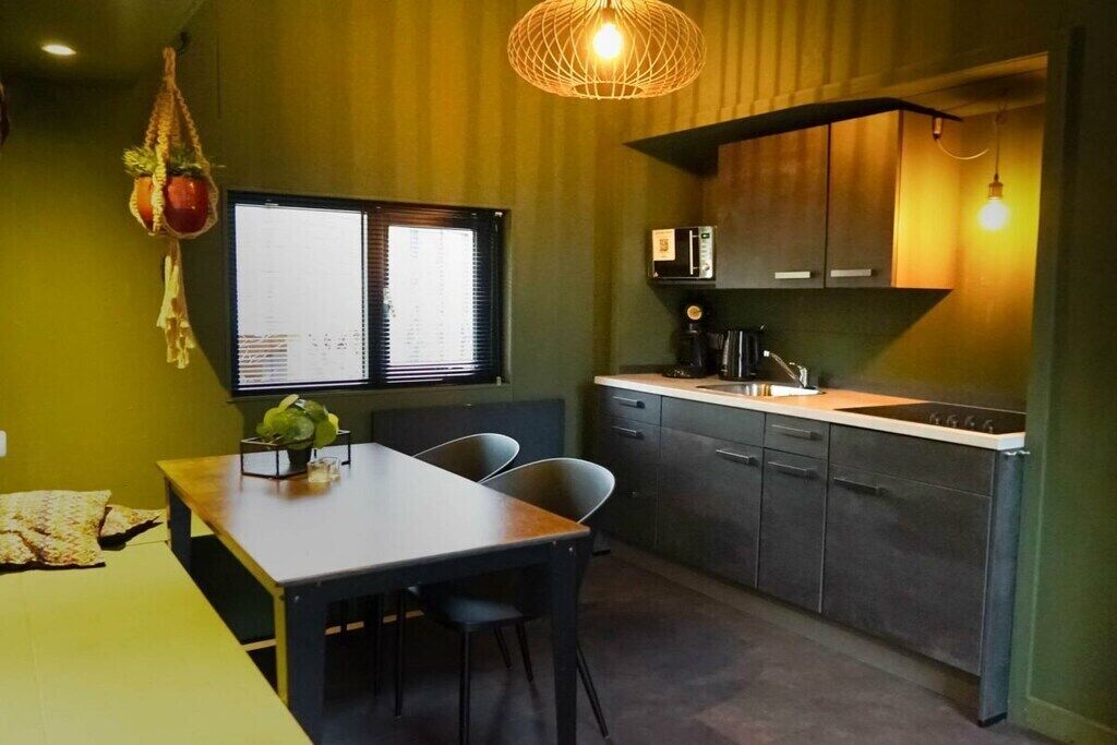 Fridge, microwave, stovetop