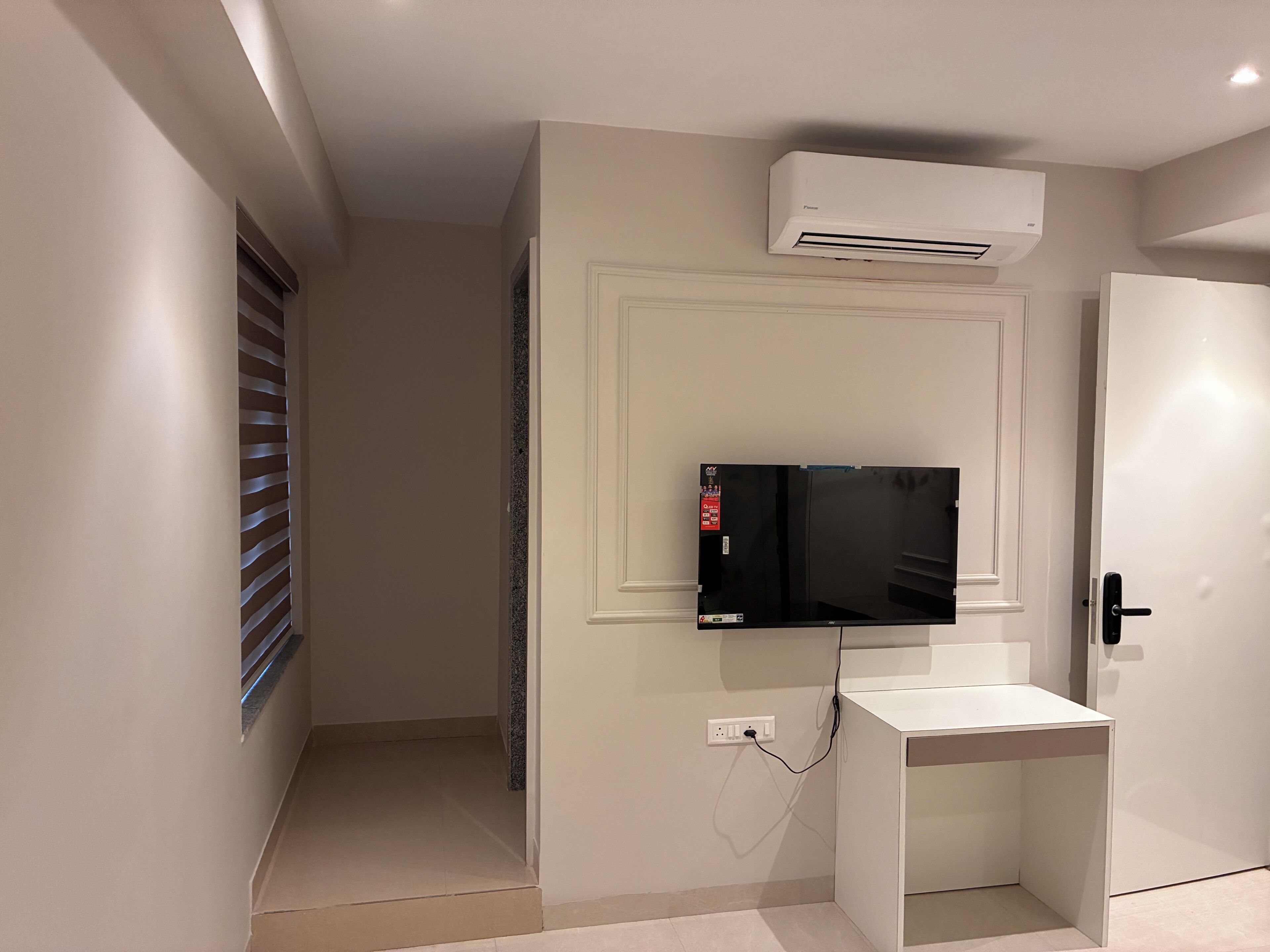 Standard Double Room, City View | Interior