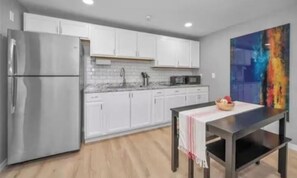 Private kitchen - Private Oasis in Brandon Private Entrance & Free Parking (Brandon)