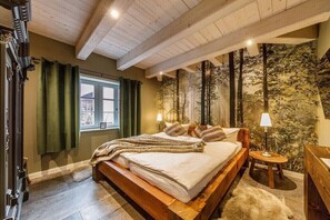 Schreibtisch, Bügeleisen/Bügelbrett, Reisekinderbett, kostenloses WLAN