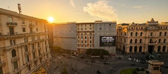 Naples Plaza Downtown