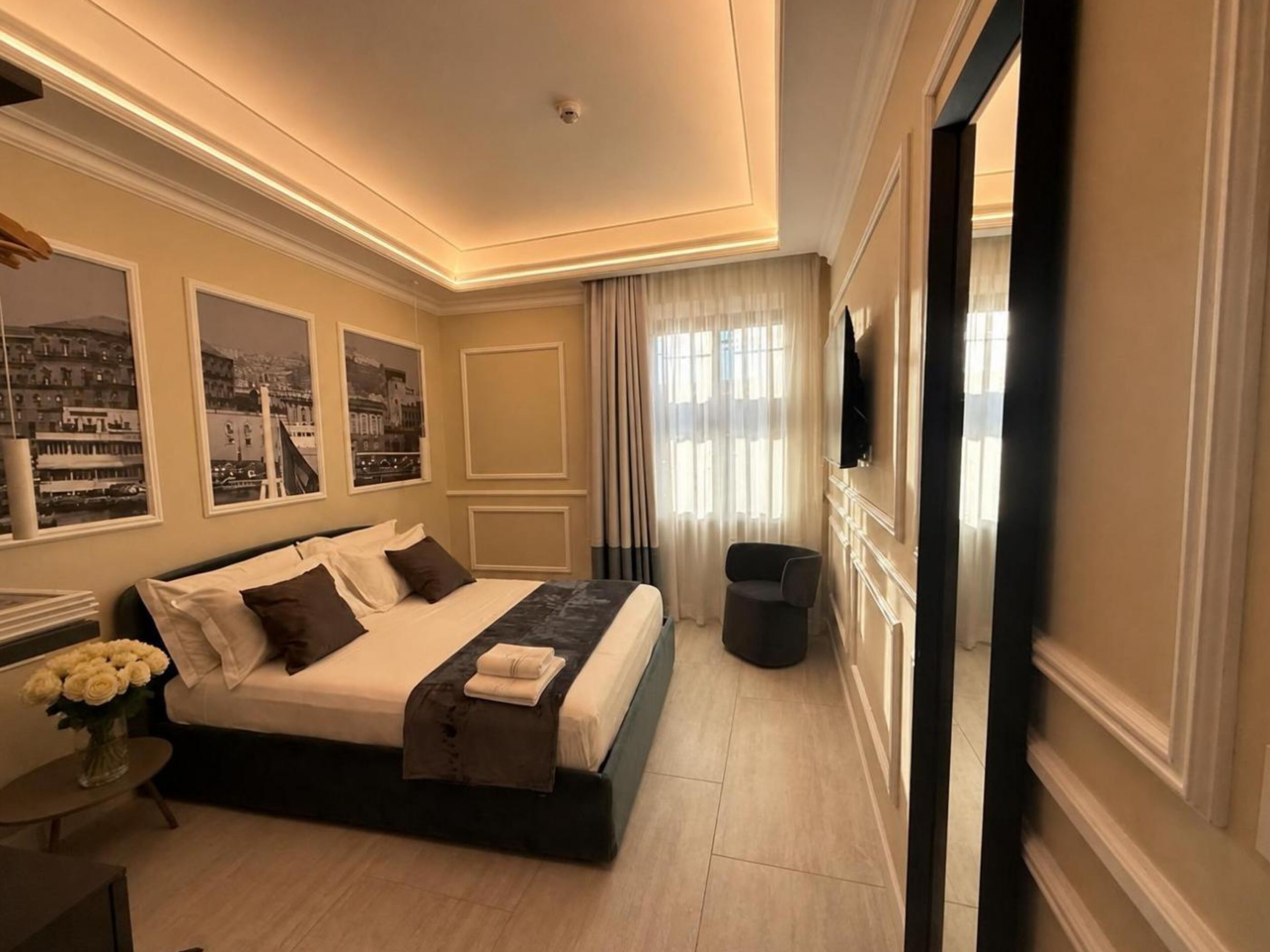 Doppia Luxury, vista città | Minibar, una cassaforte in camera, una scrivania, postazione laptop