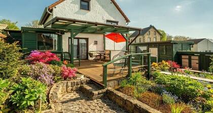 Ferienhaus in Feusdorf mit Schwimmbecken