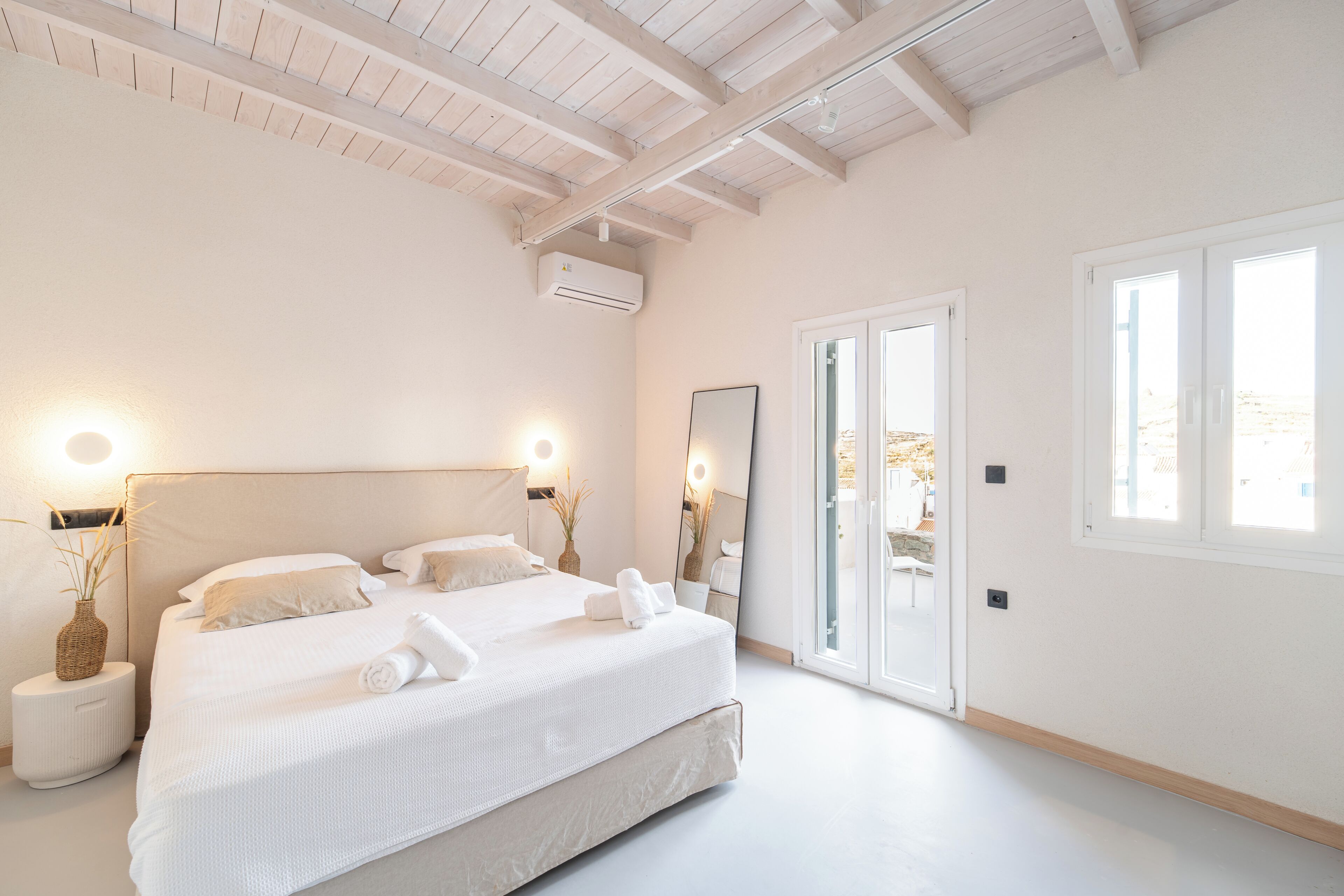 Junior Suite with Terrace  | 低過敏寢具、免費無線上網、床單