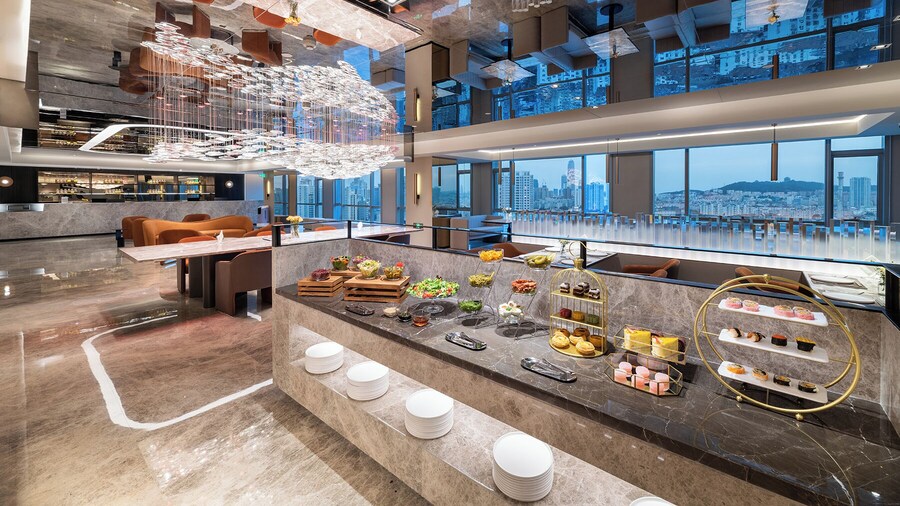 Crystal Hotel Qingdao MixC Shandong Road