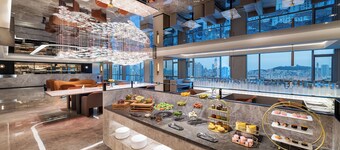 Crystal Hotel Qingdao MixC Shandong Road