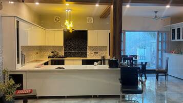 Fridge, microwave, oven