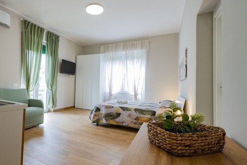GuestHost - Cozy Balcony Flat X3 near the Sea
