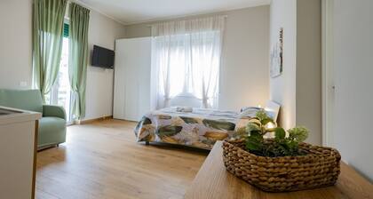 GuestHost - Cozy Balcony Flat X3 near the Sea