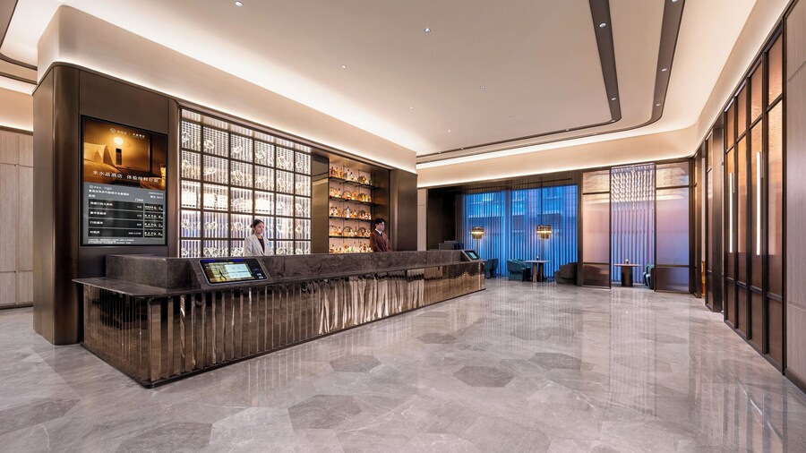 Crystal Hotel Qingdao Taidong St.