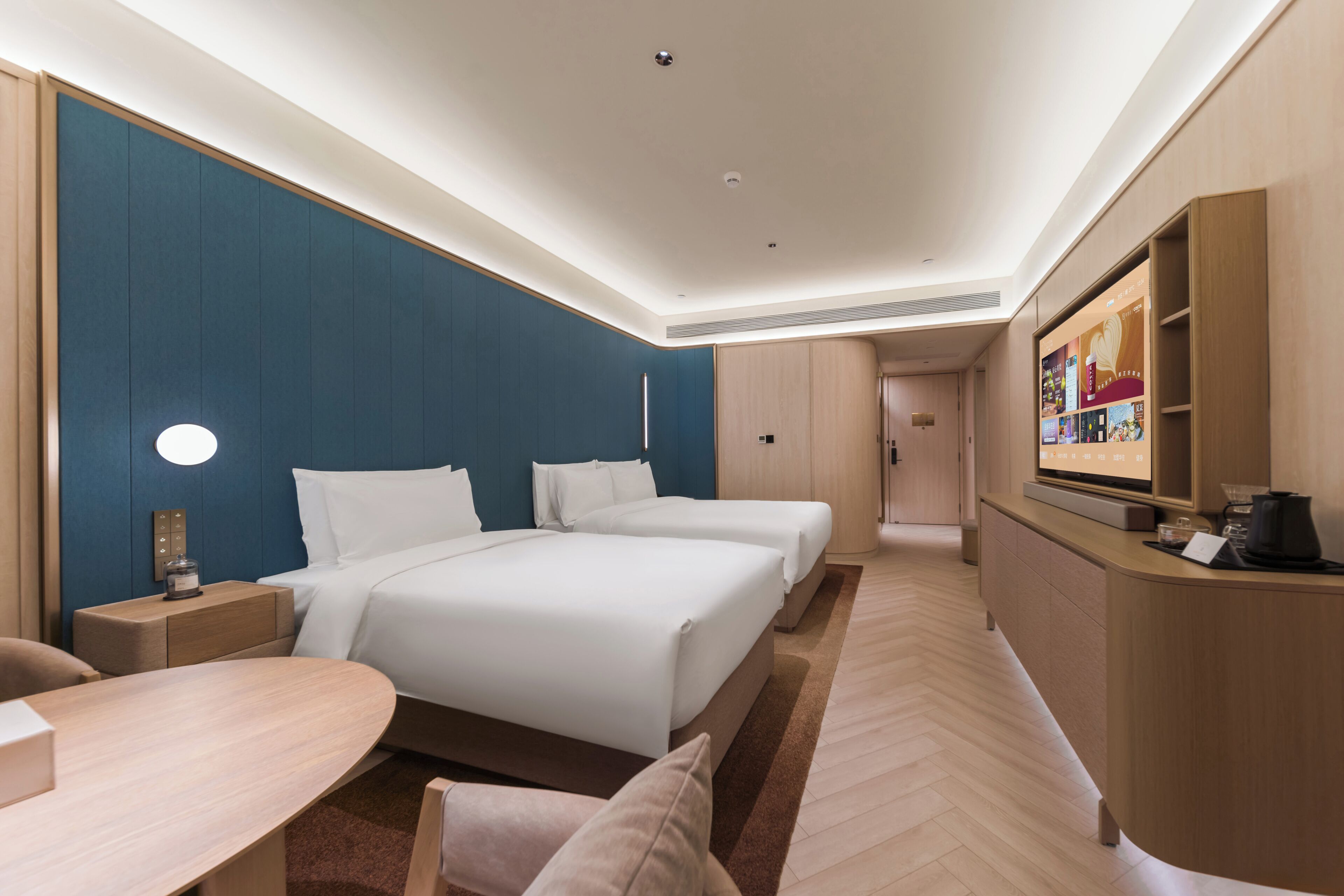 Basic Triple Room, City View | Down comforters, free minibar, free WiFi, bed sheets