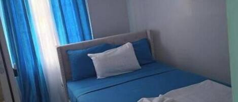 3 chambres, fer et planche à repasser, Wi-Fi, draps fournis