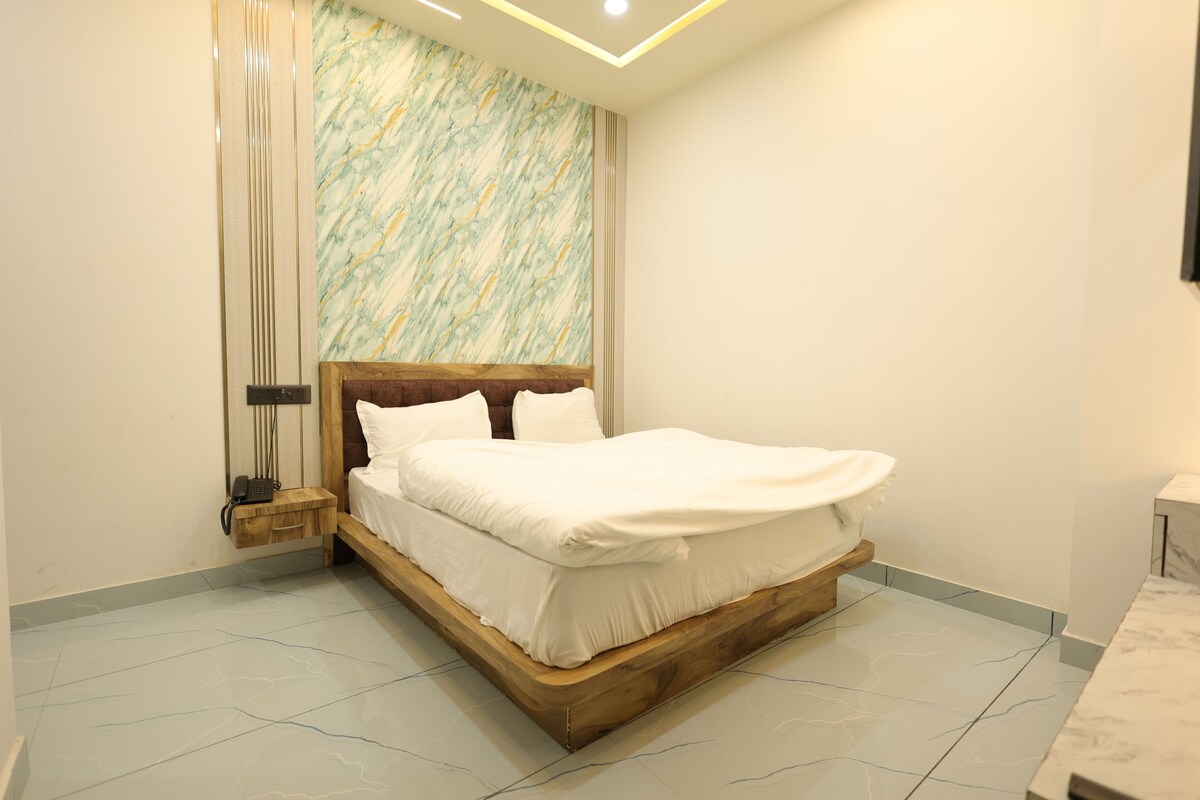Kamar Double | Wi-Fi gratis dan seprai linen