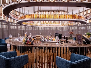 Lobby lounge - Crystal Hotel Qingdao May Fourth Square (Qingdao)