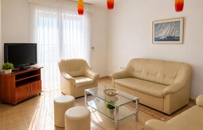 TV - 2 bedroom awesome apartment in Preko (Preko)