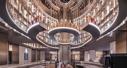 Crystal Hotel qingdao wusi plaza haijing