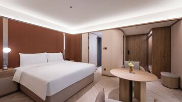 Comfort Double Room | Gebar bulu kapas, bar mini percuma, dihias secara berasingan