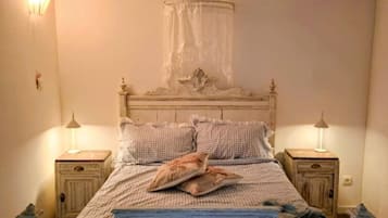 2 bedrooms, iron/ironing board, Internet, bed sheets