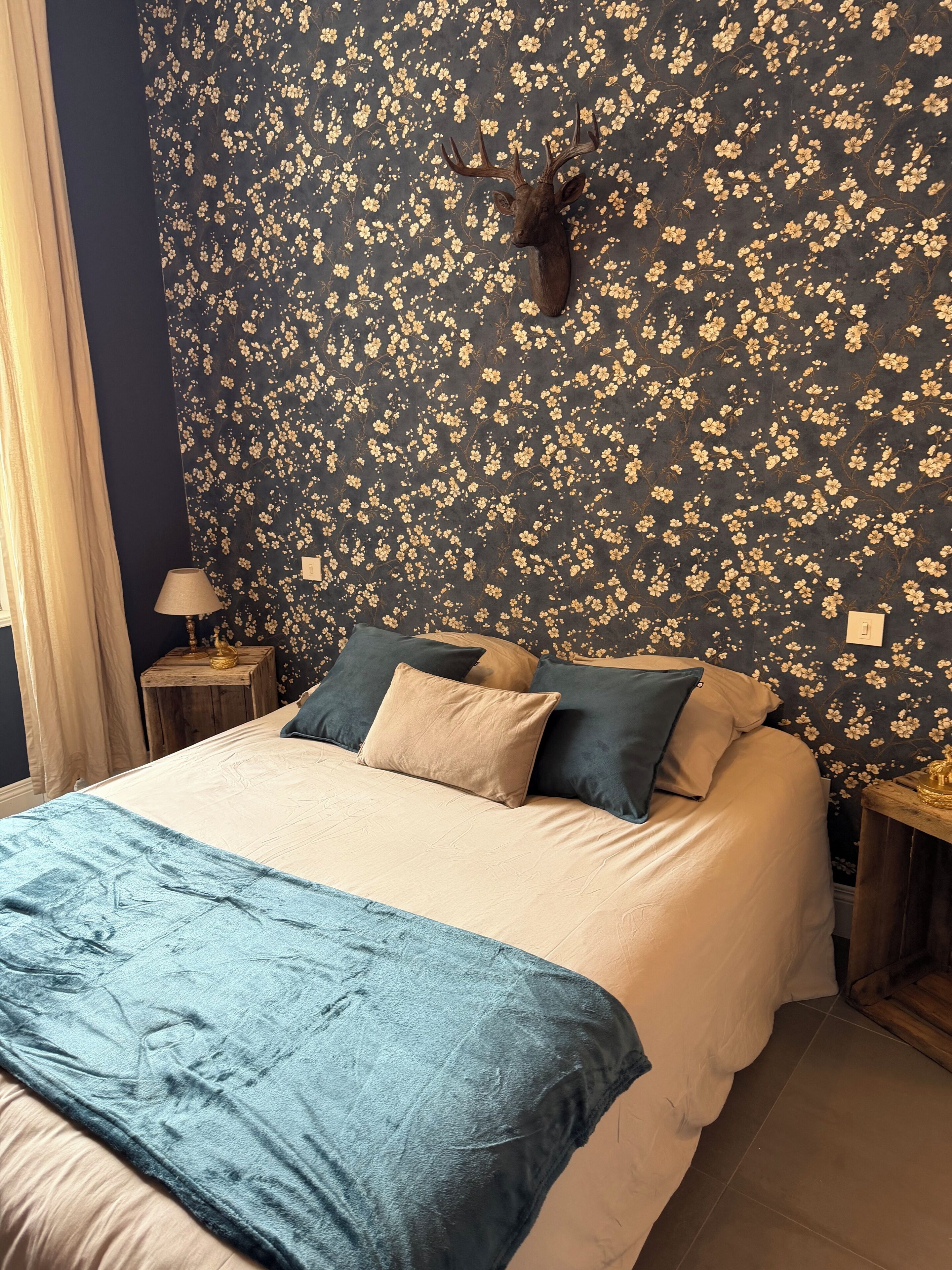 1 habitación, tabla de planchar con plancha, wifi gratis y ropa de cama 