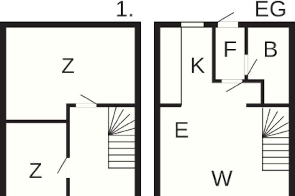 Two floor plans with labeled rooms Z, K, E, W, and TE, including staircases and a compass indicating direction.