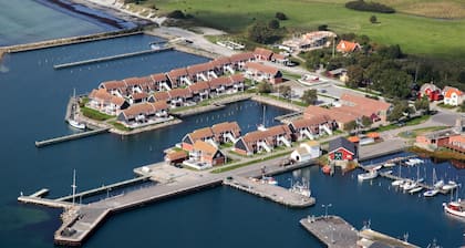 Mon - Klintholm Harbour