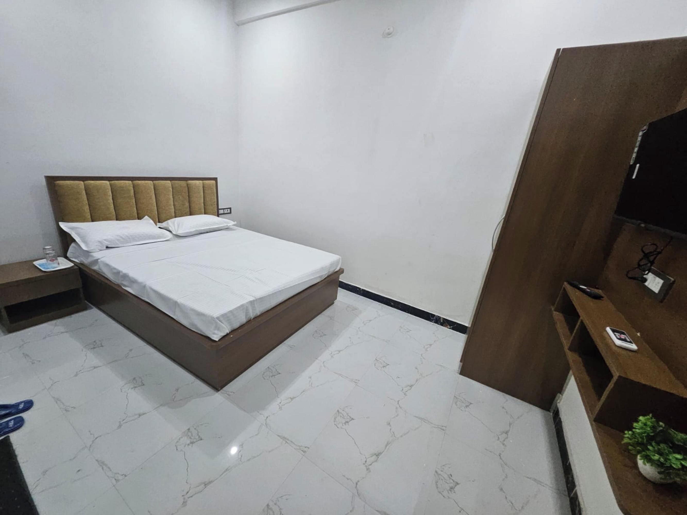 Basic Double Room, City View