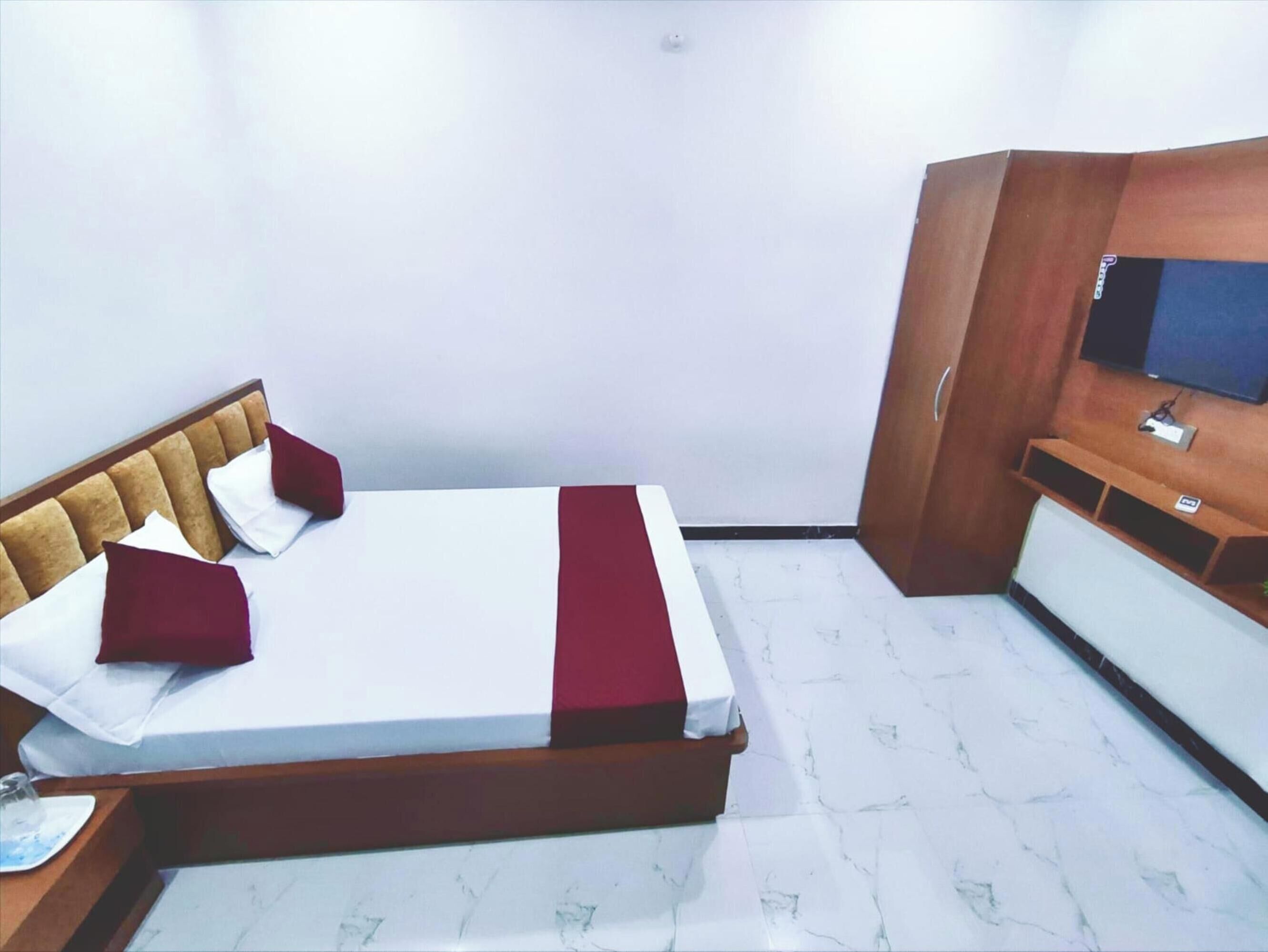 Deluxe Double Room, City View