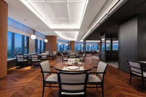 Dining - Intercity Hotel Qingdao Sino-Euro Sea (Qingdao)