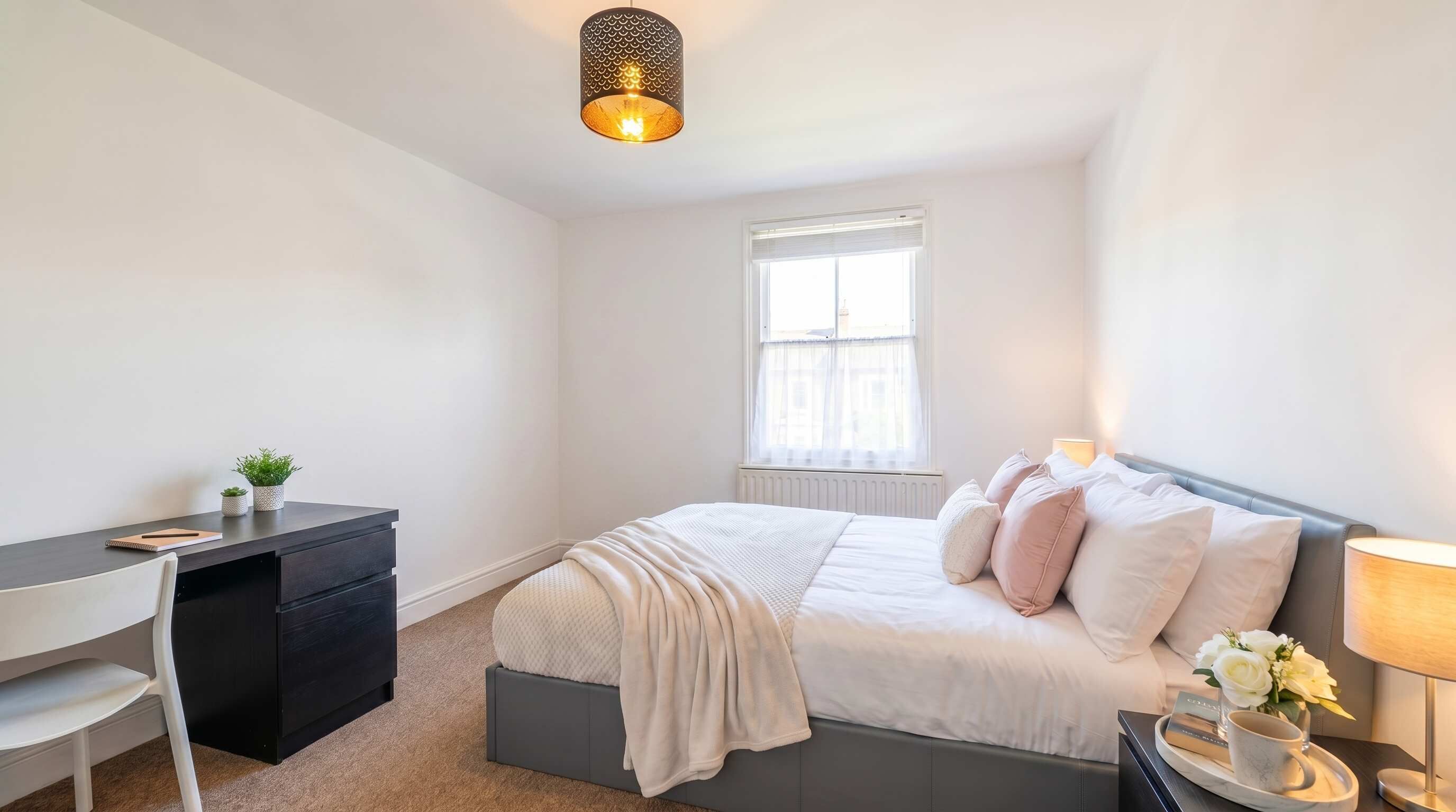 4 bedrooms, desk, iron/ironing board, WiFi