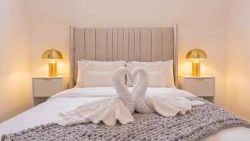 Iron/ironing board, WiFi, bed sheets