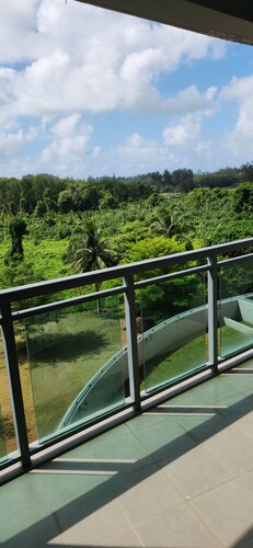 Awesome 3-bedroom apartment in amazing Kuching with AC and gym