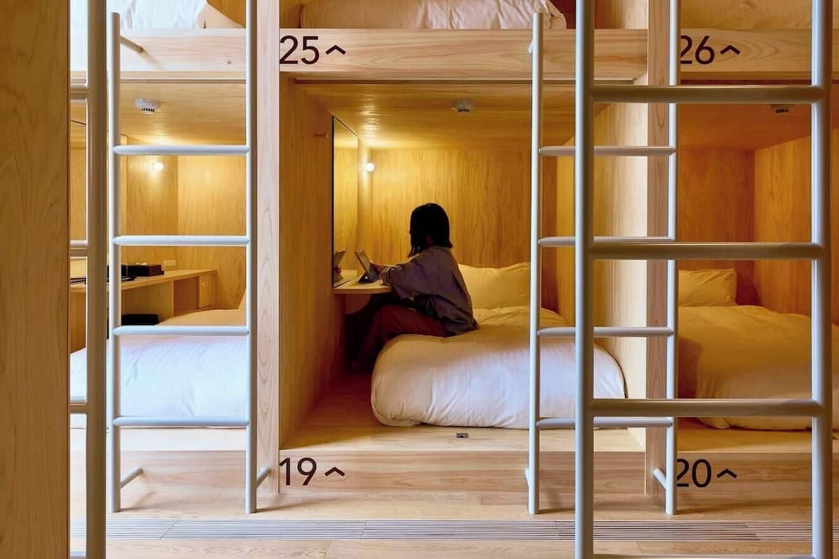 Wi-Fi de cortesia, roupa de cama
